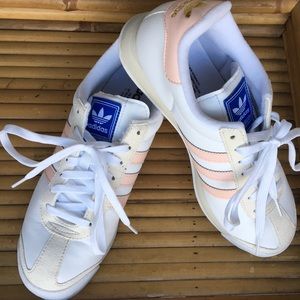 Samoa ADIDAS Originals size 9